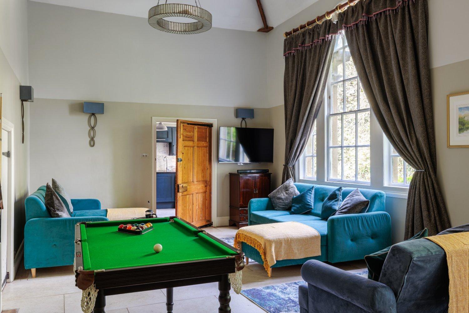 The Old School Rooms Beautiful Georgian Apartment, Sleeps 12 With Wifi And Parking, Near Bath Box  Ngoại thất bức ảnh